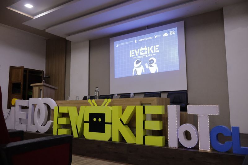 Evoke 25 build